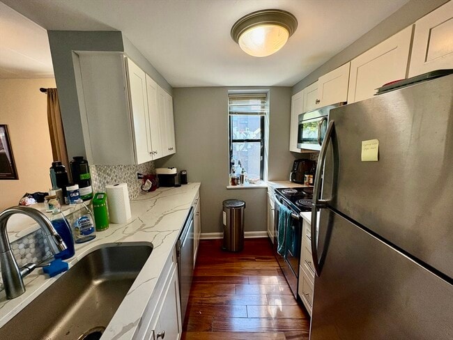 1933 Commonwealth Ave in Boston, MA - Building Photo - Building Photo