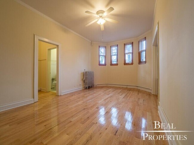 property at 4229.5 N Paulina St