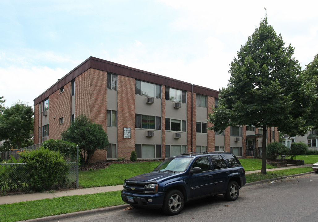 Powderhorn Park in Minneapolis, MN - Building Photo