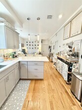 6 Beech St, Unit 2 in Cambridge, MA - Foto de edificio - Building Photo