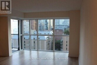 28-1128 Ted Rogers Way in Toronto, ON - Building Photo - Building Photo