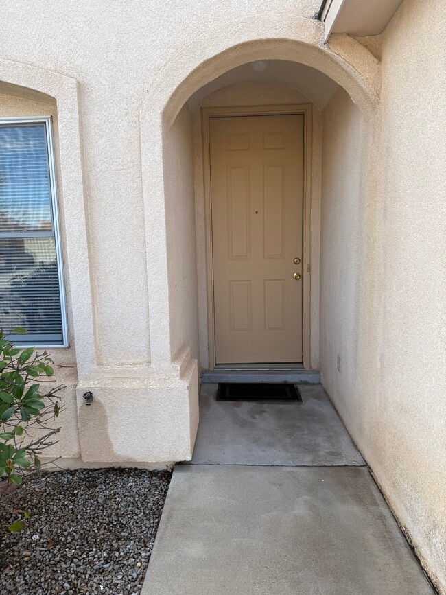 6716 Butte Volcano Rd NW in Albuquerque, NM - Foto de edificio - Building Photo