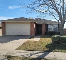 709 Granite Ridge Dr in Fort Worth, TX - Building Photo