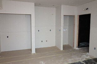 682 N Cambridge St in Orange, CA - Building Photo