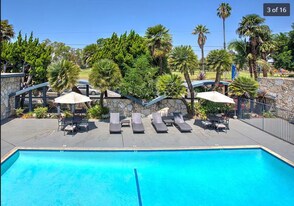 12130 Old River School Rd in Downey, CA - Building Photo