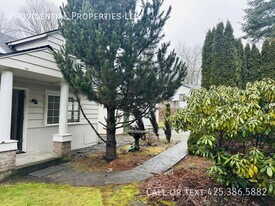 20620 Larch Way in Lynnwood, WA - Building Photo