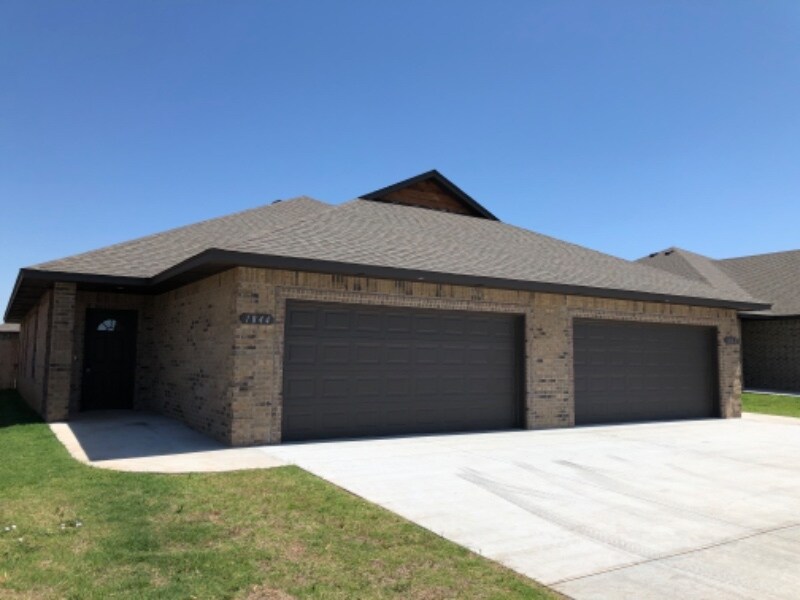 1829 Cypress Ln-Unit -1829 in El Reno, OK - Foto de edificio