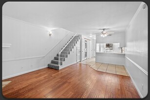 1519 N Leverett Ave, Unit 28 in Fayetteville, AR - Building Photo