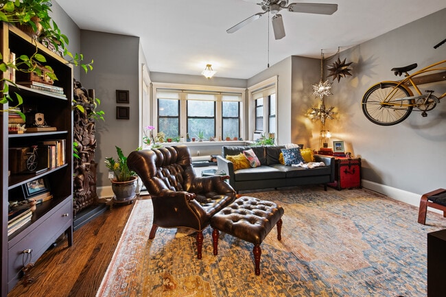 4854 N Albany Ave in Chicago, IL - Building Photo - Building Photo