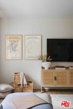 6030 S Seabluff Dr in Los Angeles, CA - Building Photo - Building Photo