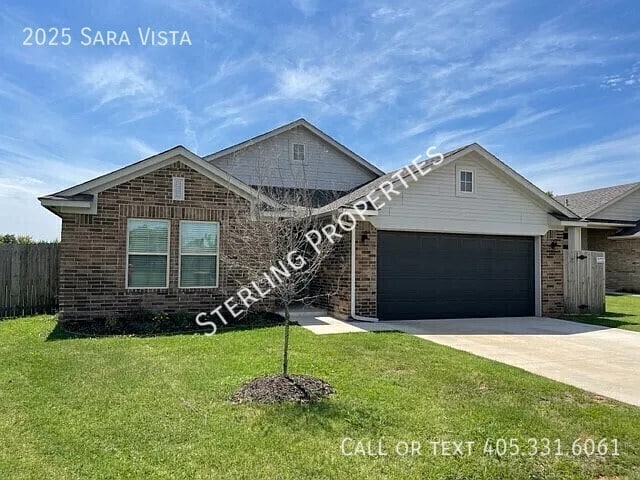 property at 2025 Sara Vista Dr
