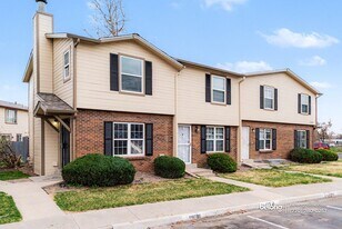 16495 E 17th Pl in Aurora, CO - Building Photo