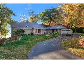 2648 Casco Point Rd in Wayzata, MN - Building Photo - Building Photo