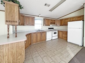 343 W Taos Ave in Hobbs, NM - Building Photo - Building Photo