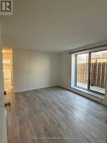 158 Main St in Toronto, ON - Building Photo