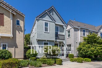 3681 Tice Creek Way in Sacramento, CA - Building Photo - Building Photo