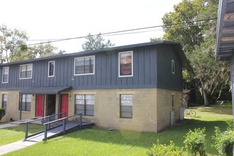 South West Cottages in Gainesville, FL - Building Photo - Building Photo