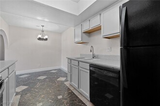 5262 Osman Ct in Las Vegas, NV - Building Photo - Building Photo