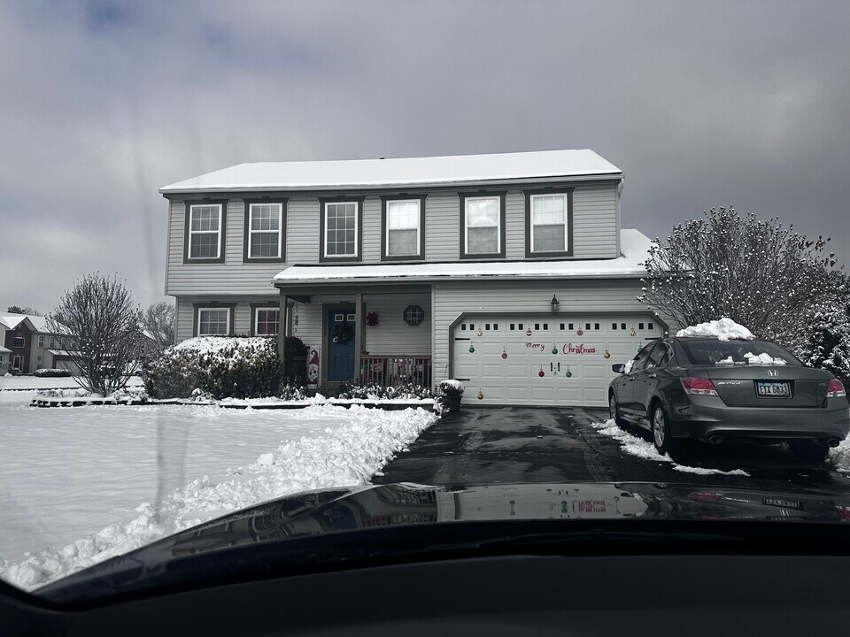 2615 Lincolnshire Dr in Delaware, OH - Building Photo