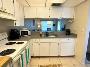 7315 Parkside Villas Dr, Unit 7315 Parkside Villas in St. Petersburg, FL - Building Photo - Building Photo