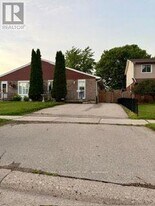 23 Cannon Ct in Orangeville, ON - Building Photo