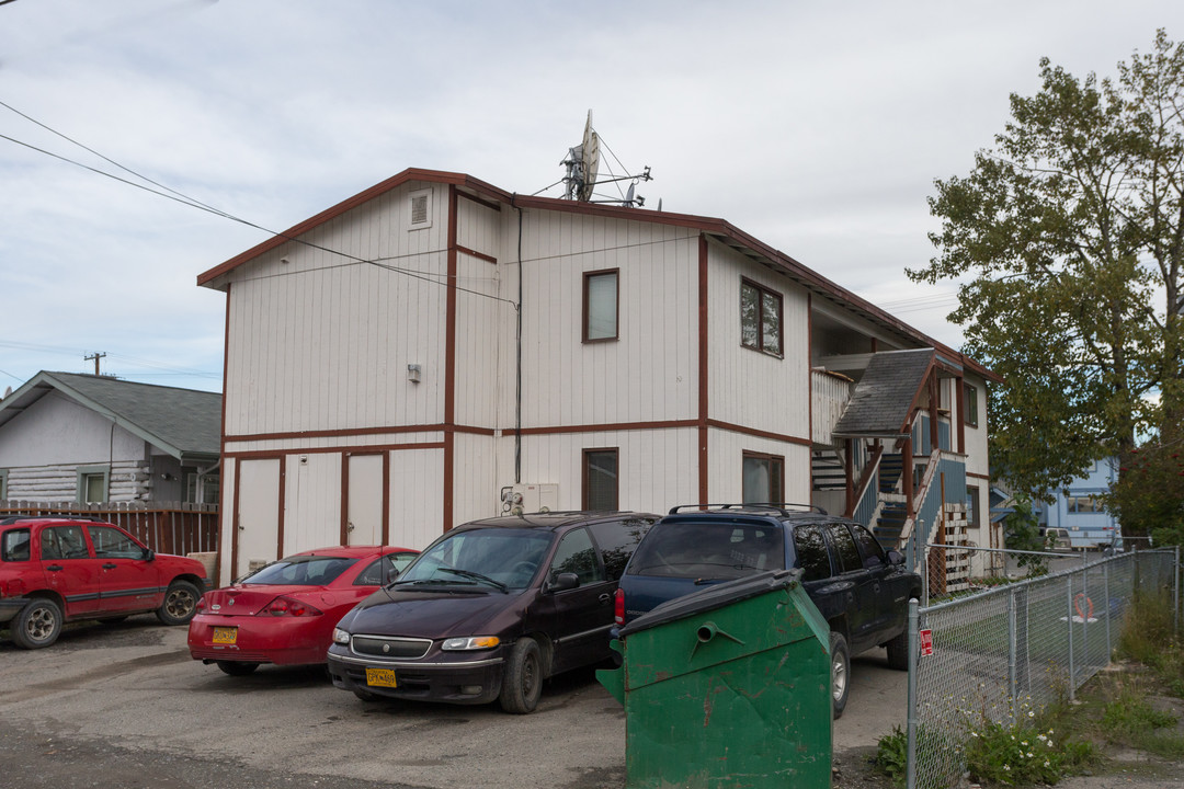 218 N Park St in Anchorage, AK - Building Photo