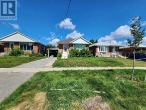 60 Gully Dr in Toronto, ON - Building Photo - Building Photo