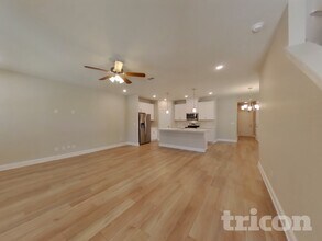 1331 Carriage Park Dr in Nashville, TN - Building Photo - Building Photo