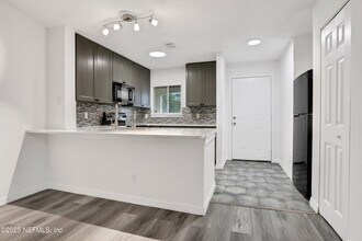 7 Arbor Club Dr in Palm Valley, FL - Building Photo - Building Photo
