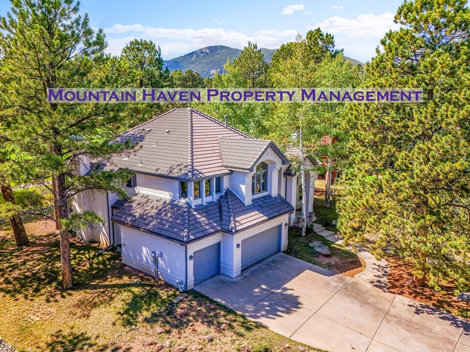 2215 Island Point in Evergreen, CO - Building Photo