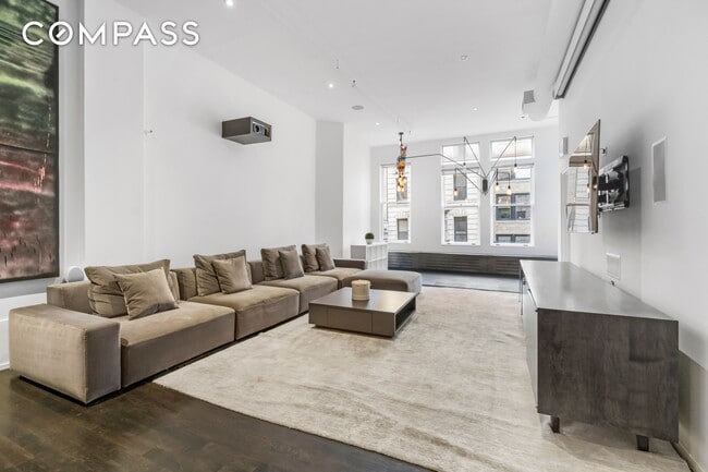 property at 20 E 17th St