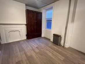 215 Harrison Ave, Unit #1 in Boston, MA - Building Photo - Building Photo