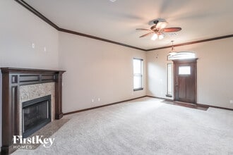 2012 Wheatfield Ave in Yukon, OK - Foto de edificio - Building Photo