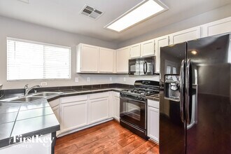 7233 Scenic Desert Ct in Las Vegas, NV - Building Photo - Building Photo