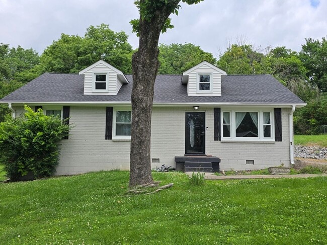 146 Cranwill Dr in Hendersonville, TN - Foto de edificio - Building Photo
