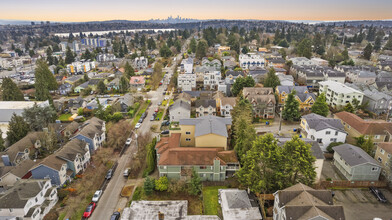 9403 Linden Ave N in Seattle, WA - Building Photo - Building Photo