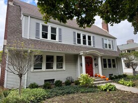 1631 N 69th St in Wauwatosa, WI - Building Photo