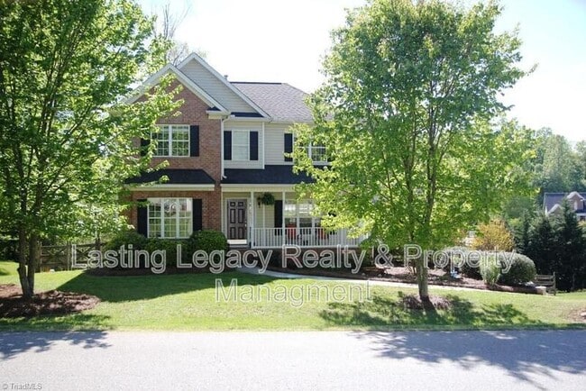 property at 950 Wellesley Pl Dr