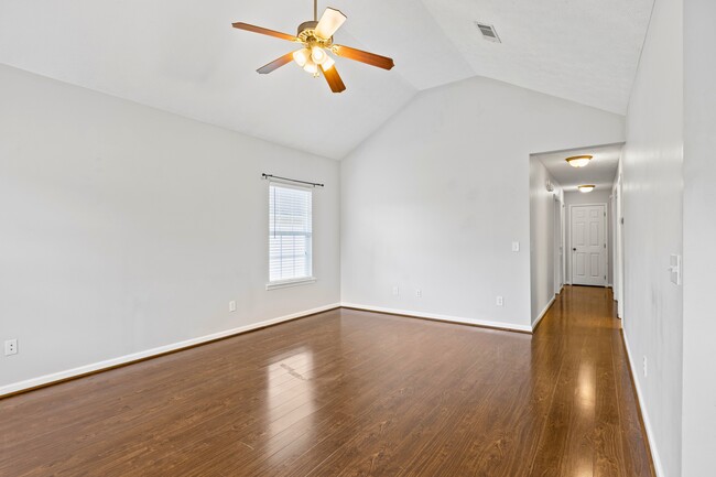 1459 Bedrock Dr in Auburn, AL - Building Photo - Building Photo