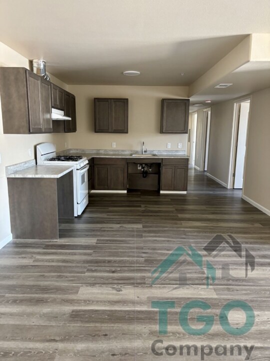 230 8th St in Soledad, CA - Foto de edificio