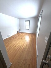 5668 N 70th St in Milwaukee, WI - Building Photo - Building Photo