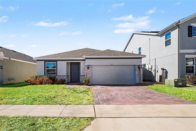 property at 257 Hamlet Lp