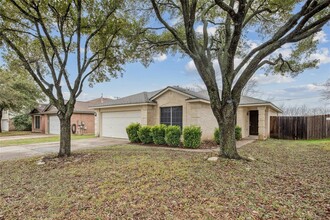 17710 Limpia Creek Dr in Round Rock, TX - Building Photo - Building Photo