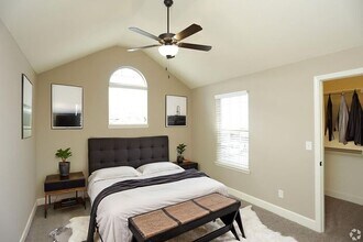 2141 SW Timbertrace Ln in Lee's Summit, MO - Building Photo - Building Photo