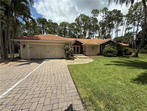 2347 Coach House Ln in Naples, FL - Building Photo - Building Photo