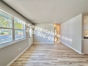 802 Goshen Ave in Fort Wayne, IN - Building Photo - Building Photo