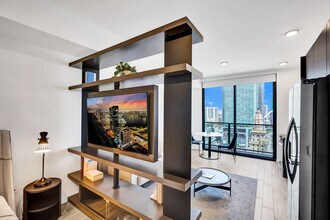 398 NE 5th St, Unit SI ID1504079P in Miami, FL - Building Photo - Building Photo