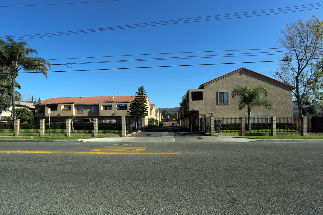 11762 Rancho Santiago Blvd in Orange, CA - Building Photo