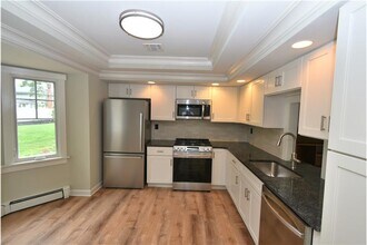 324A Broad St in Keyport, NJ - Building Photo - Building Photo