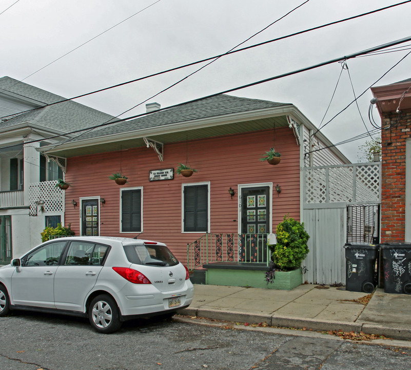 608-610 Kerlerec St in New Orleans, LA - Foto de edificio